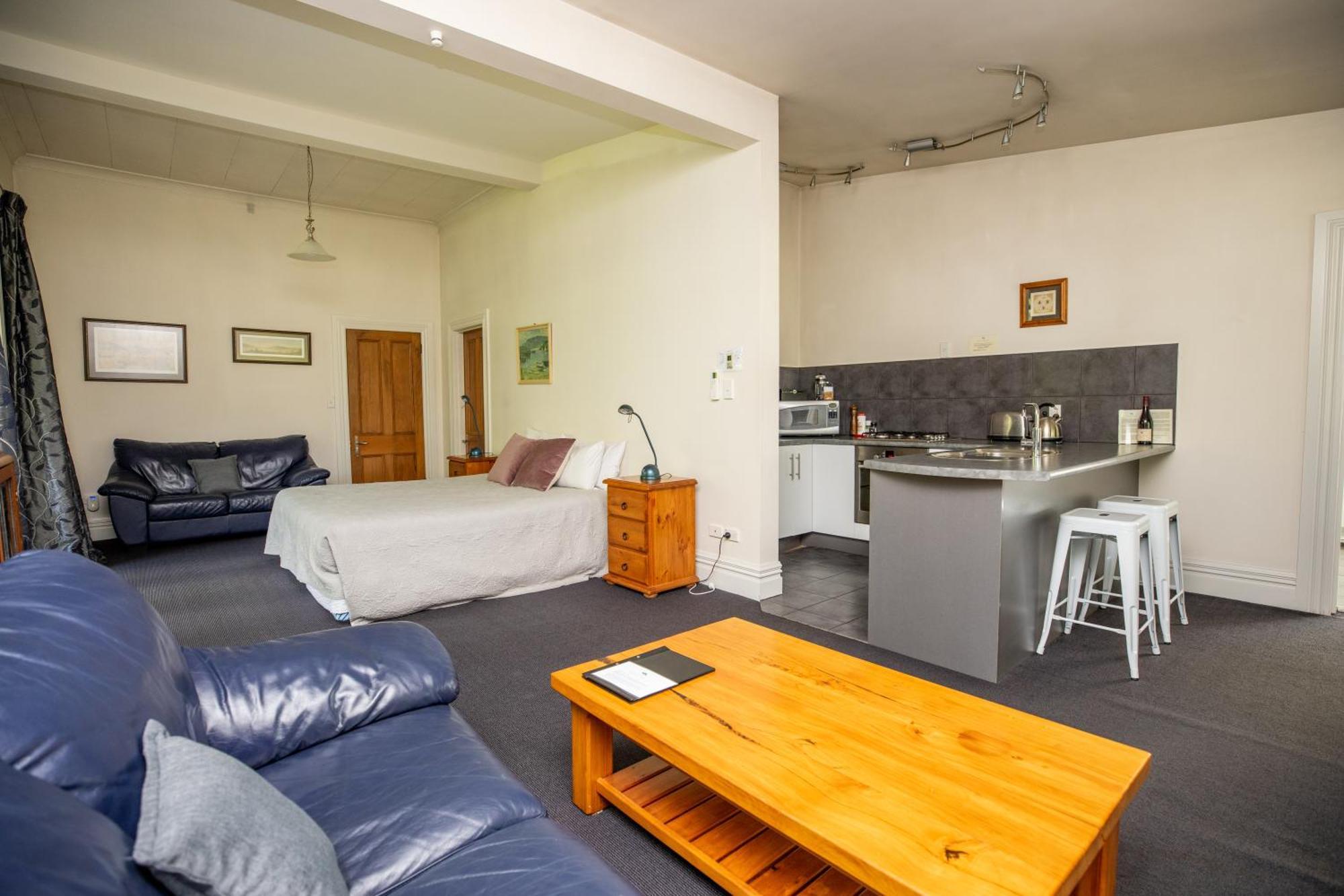 Margrain Vineyard Villas Martinborough Exterior photo